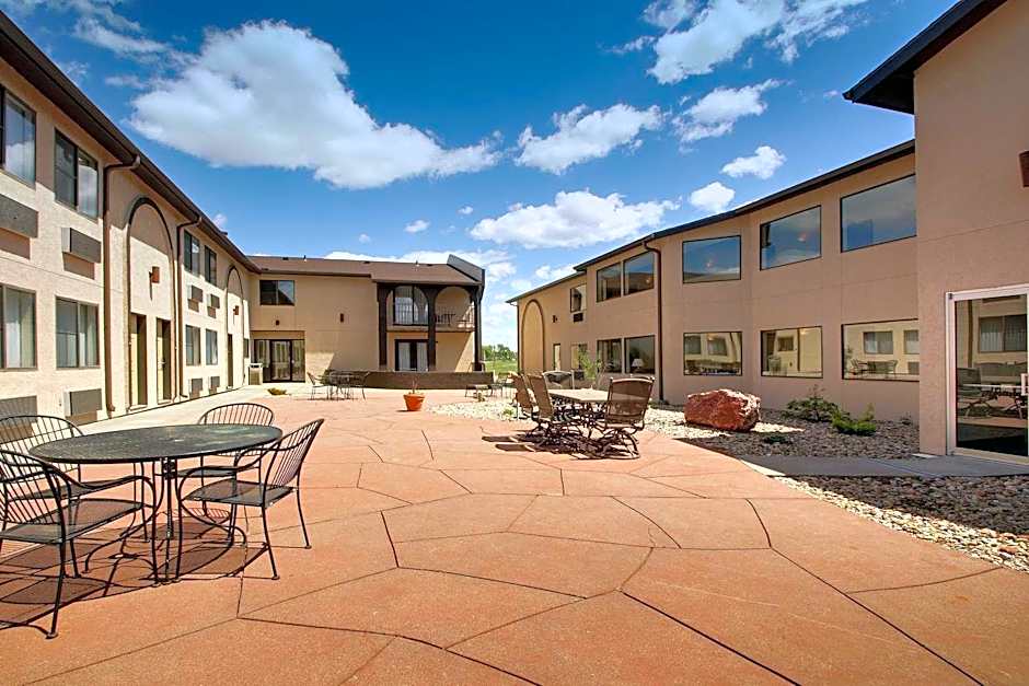 Best Western West Hills Inn