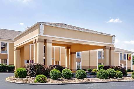 Super 8 by Wyndham Evansville North