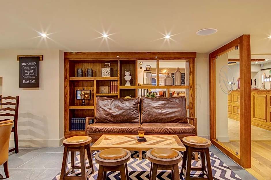 The Gissons Hotel - Exeter Airport & M5