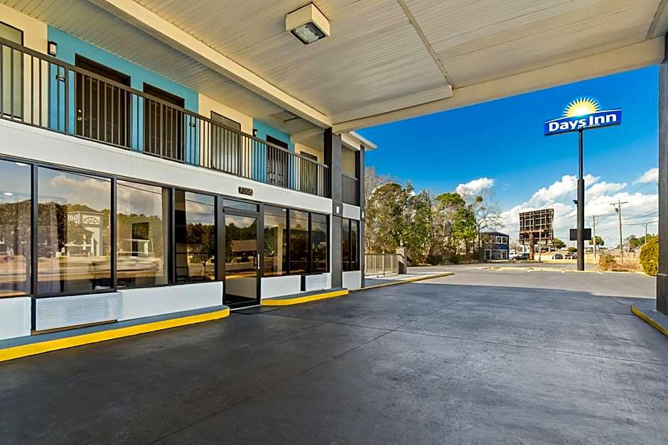 Days Inn by Wyndham Ocean Springs