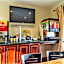 Days Inn by Wyndham Market Center Dallas