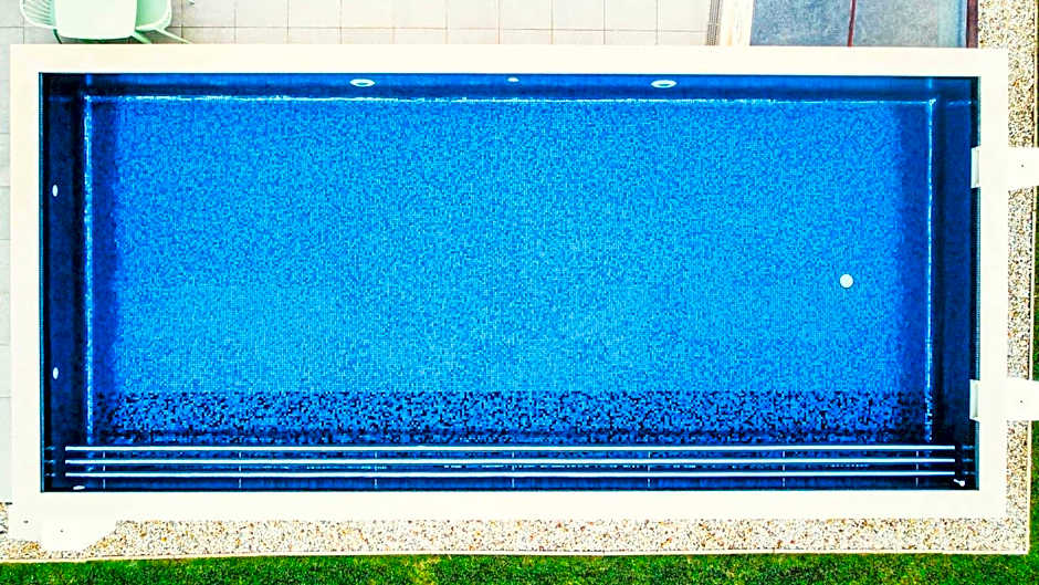 Mercedes Country House