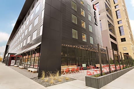 Radisson Red Minneapolis Downtown