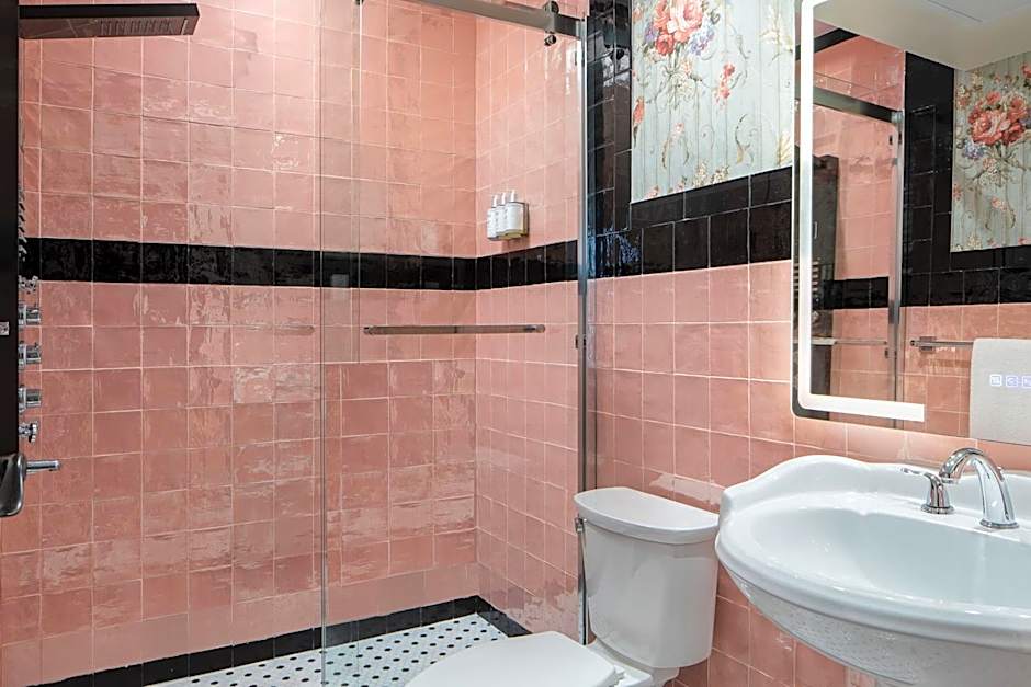 Grand Galvez Resort, Autograph Collection