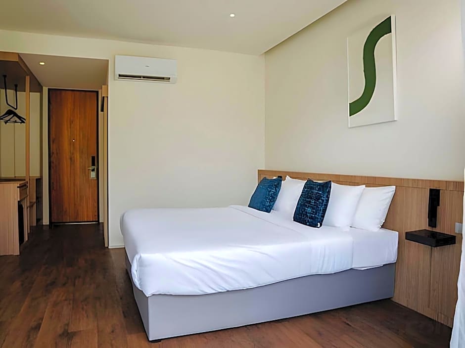 Shanti-Retreat Hotel