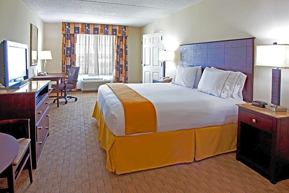 Holiday Inn Express & Suites Columbus at Northlake, an IHG Hotel