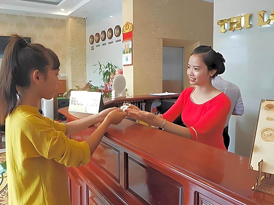 Thi Long Phung Hotel
