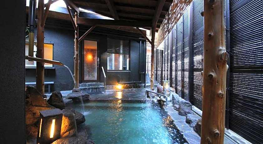 Uematsuya Ryokan Hotel