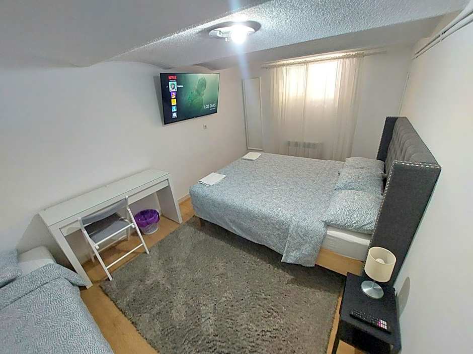 N1 Casa de Madrid - greenpeace line