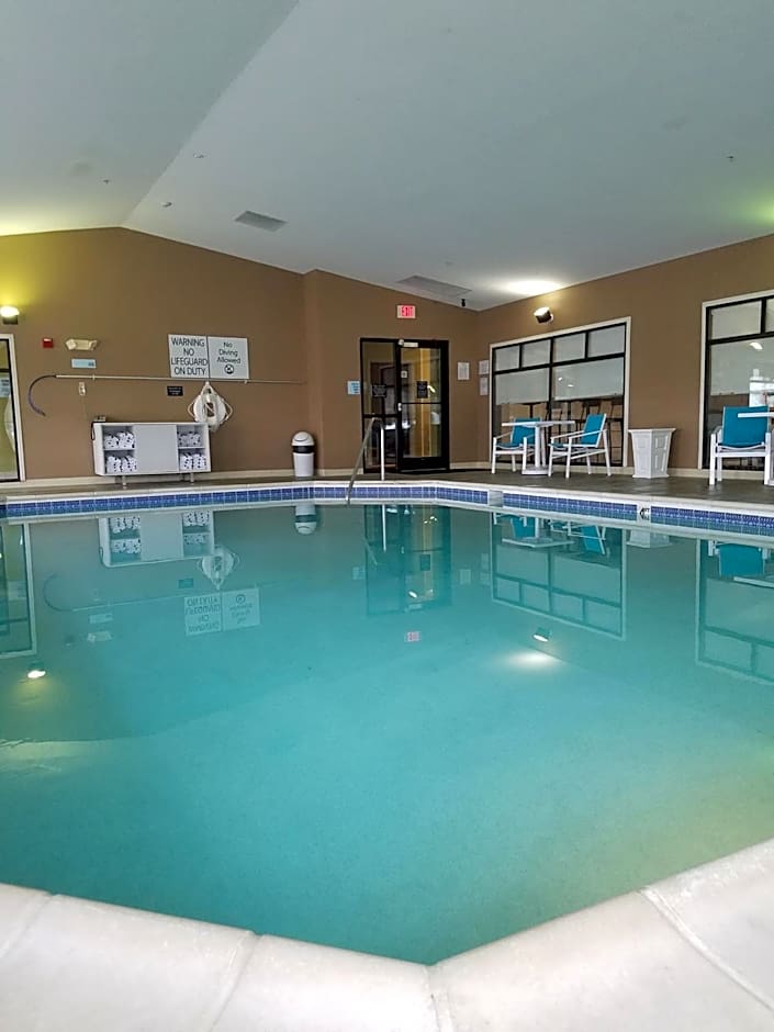 Holiday Inn Express Hotel & Suites Kingsport-Meadowview I-26 By IHG