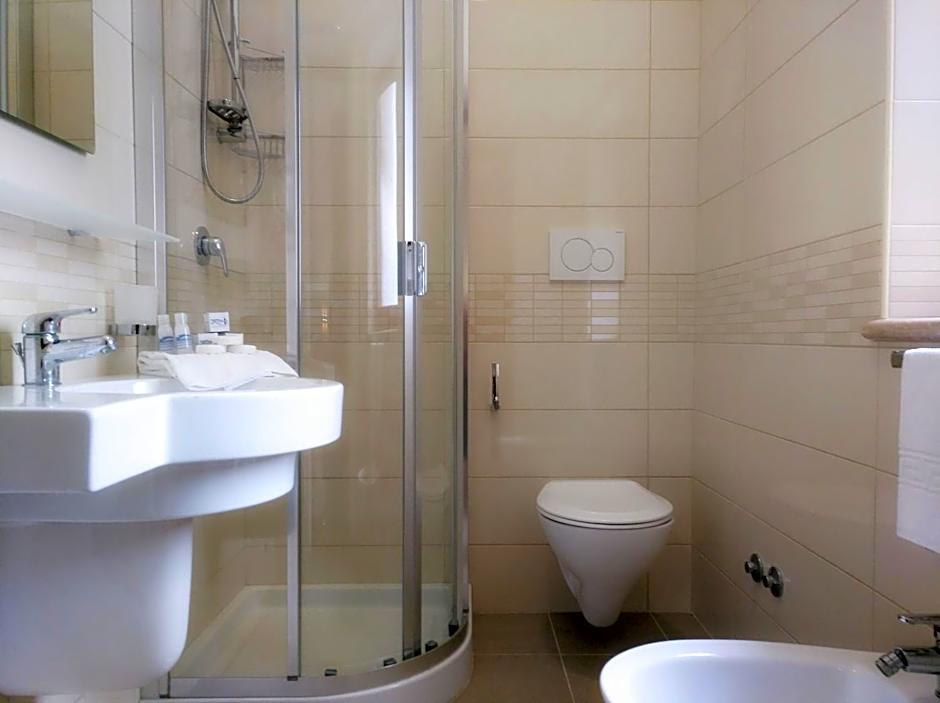 Villaggio Turistico La Mantinera - Hotel