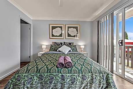 Modern New Townhouse in Booval