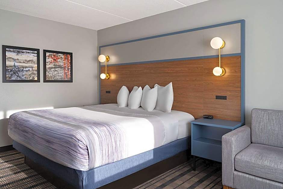 AmericInn by Wyndham Beaver Dam