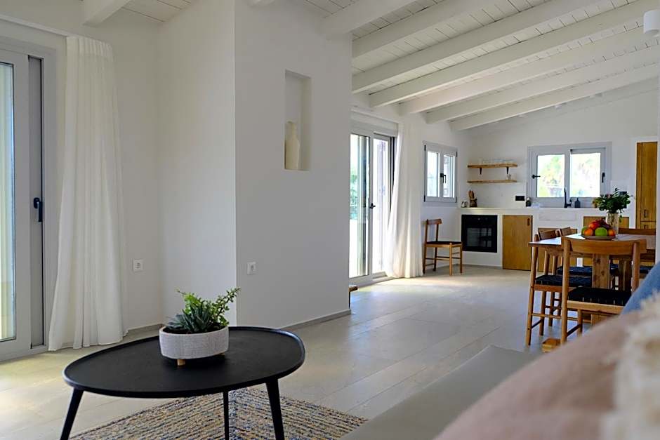 Evia Bay Suites and Retreats