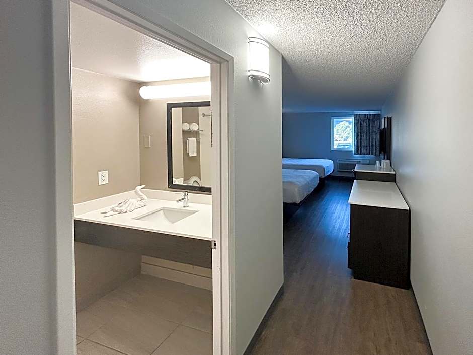 Studio 6 Suites Carson, CA