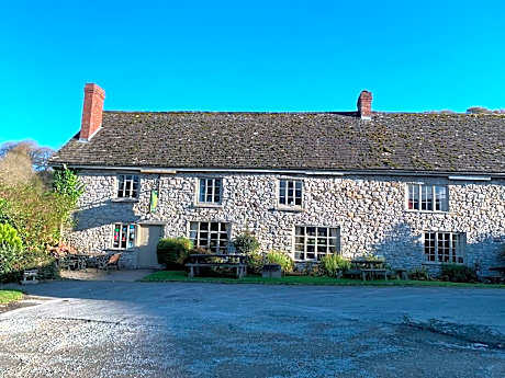 The Harp Inn