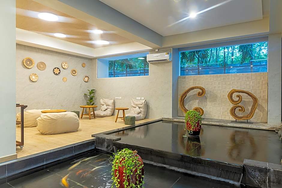 KC Beach Club & Pool Villas