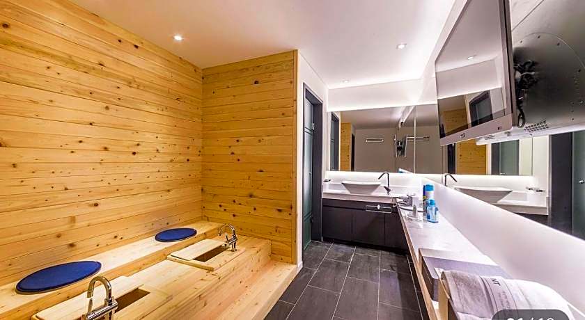 Suwon Saint Hotel