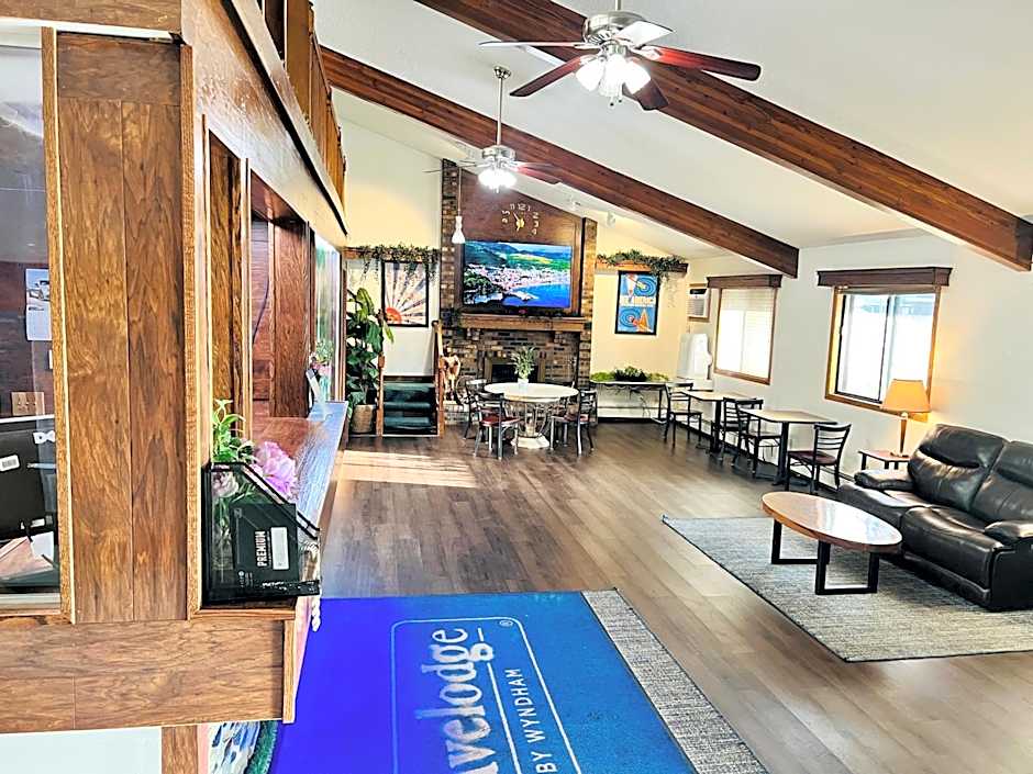 Travelodge by Wyndham Valleyfair Shakopee