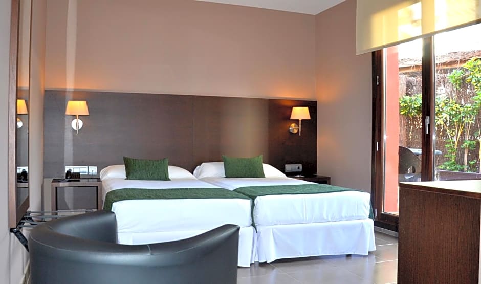 Photo 1 of 12 of Economy Double or Twin Room with Terrace