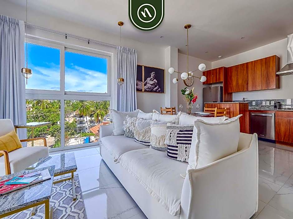 Great Design 1BR Condo - Rooftop pool