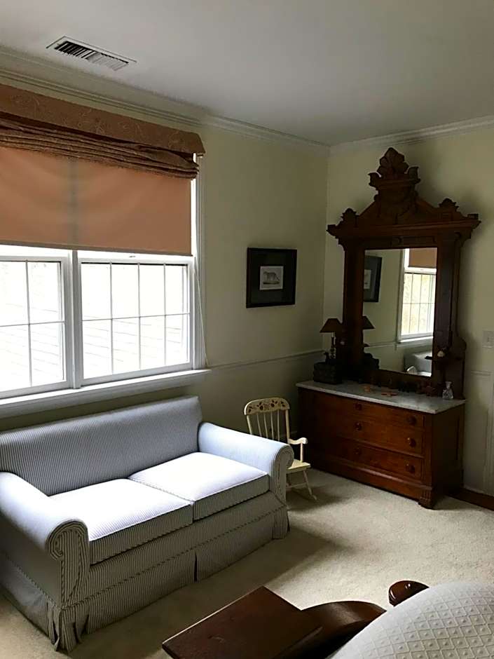 Springwood Inn