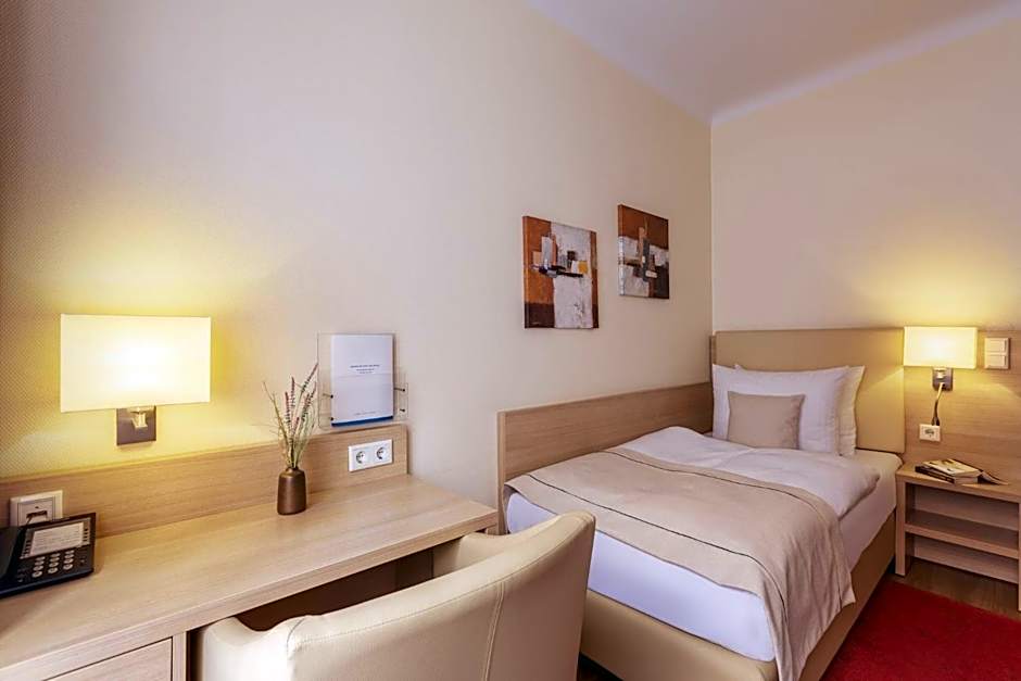 Garner Hamburg Wandsbek Marktplatz By IHG