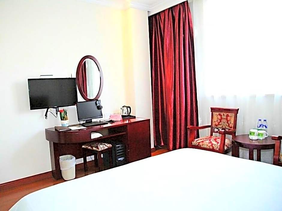 GreenTree Inn Zhangjiagang Daxin Town Pingbei Road Express Hotel