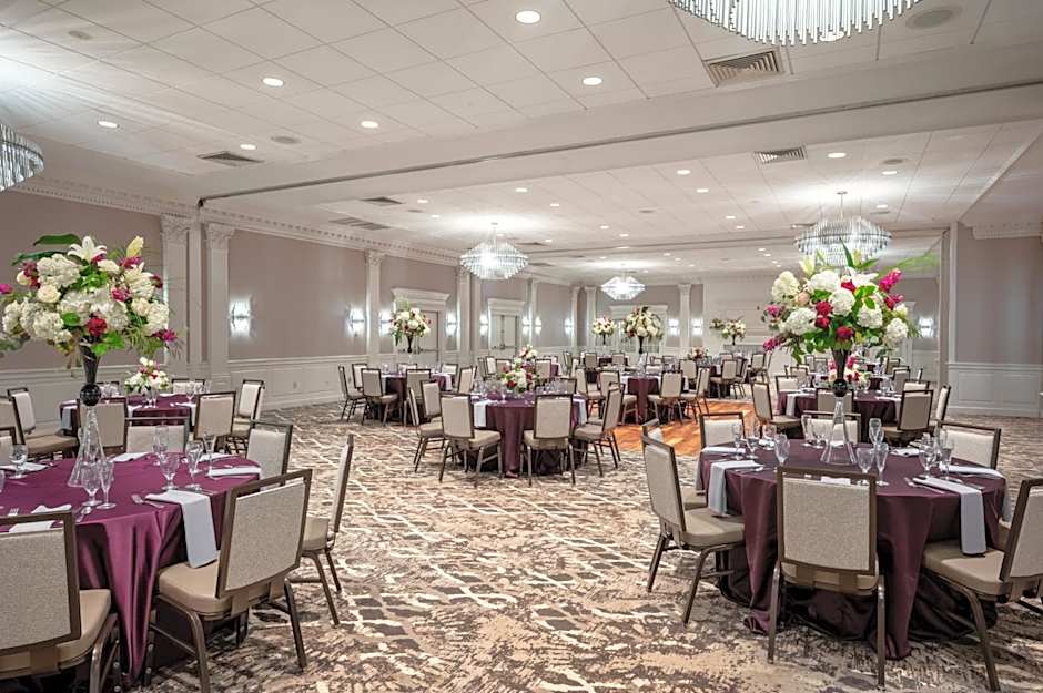 Crowne Plaza Albany - The Desmond Hotel By IHG