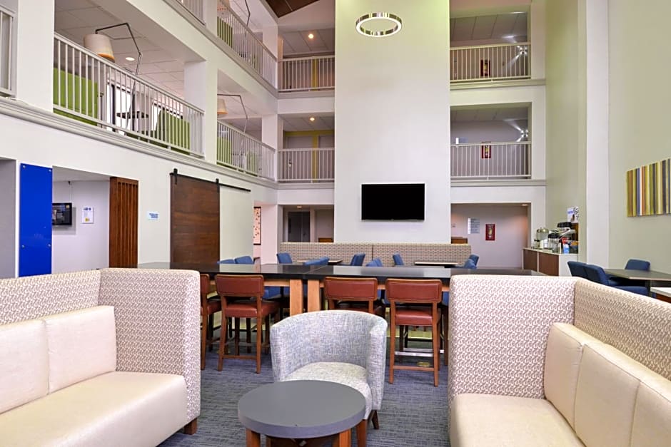 Holiday Inn Express Palm Desert By IHG