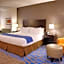 Holiday Inn Express & Suites Overland Park By IHG