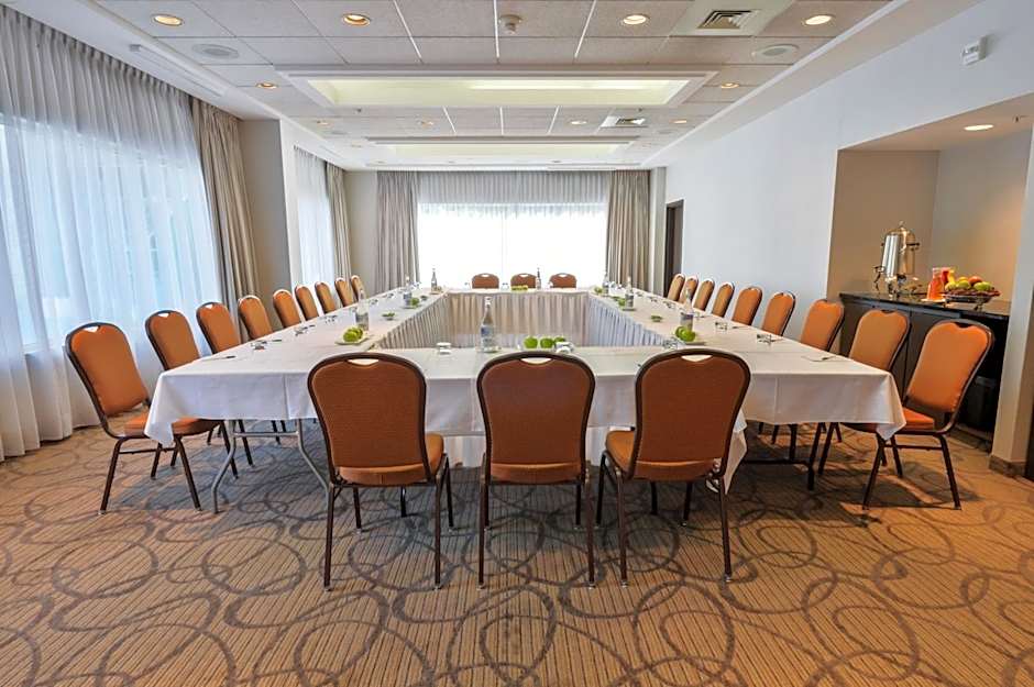 Holiday Inn Montreal Centre Ville Downtown By IHG