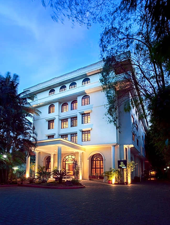 The Grand Magrath Hotel