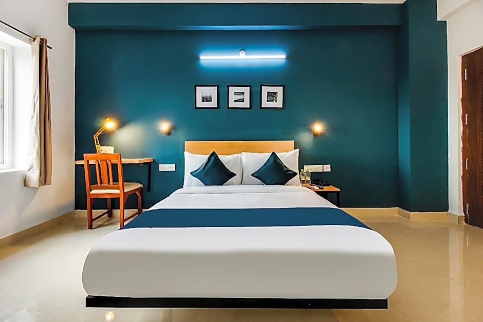 OYO 77383 Silverkey Kondapur, Near Sanskrit School – Hyderabad, 