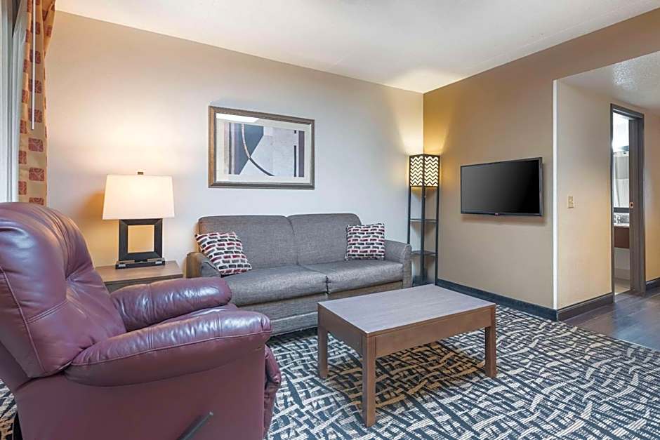 Quality Inn And Suites Rochester