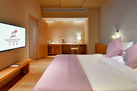 Queen Room with Private Hot Spring