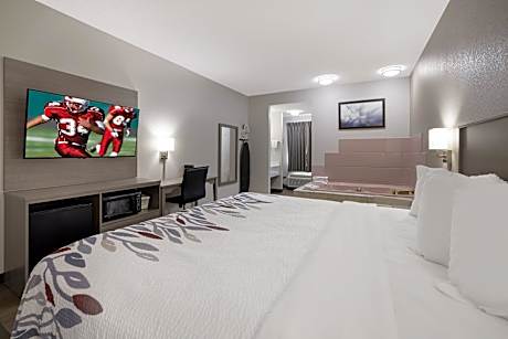 Superior King w/Jetted Tub Non-Smoking