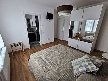 DESDEMA & OPERA Rooms