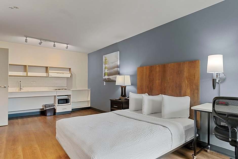 Extended Stay America Suites - San Francisco - San Mateo - SFO