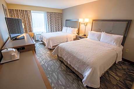 Room with Two Queen Beds - Non-Smoking