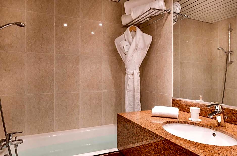 Le M & Spa Bordeaux Aéroport by Hôtels & Préférence