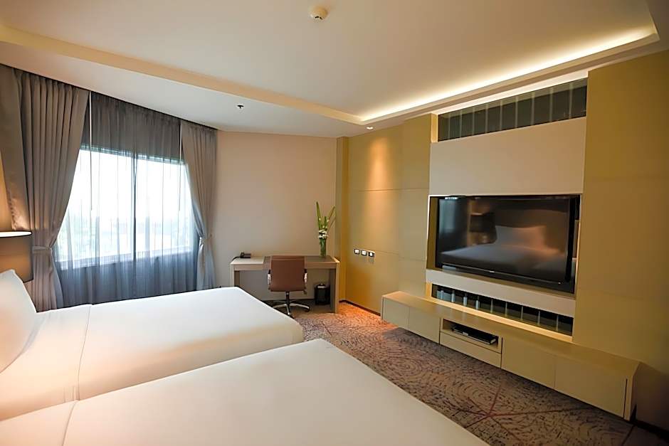 Graceland Bangkok By Grace Hotel