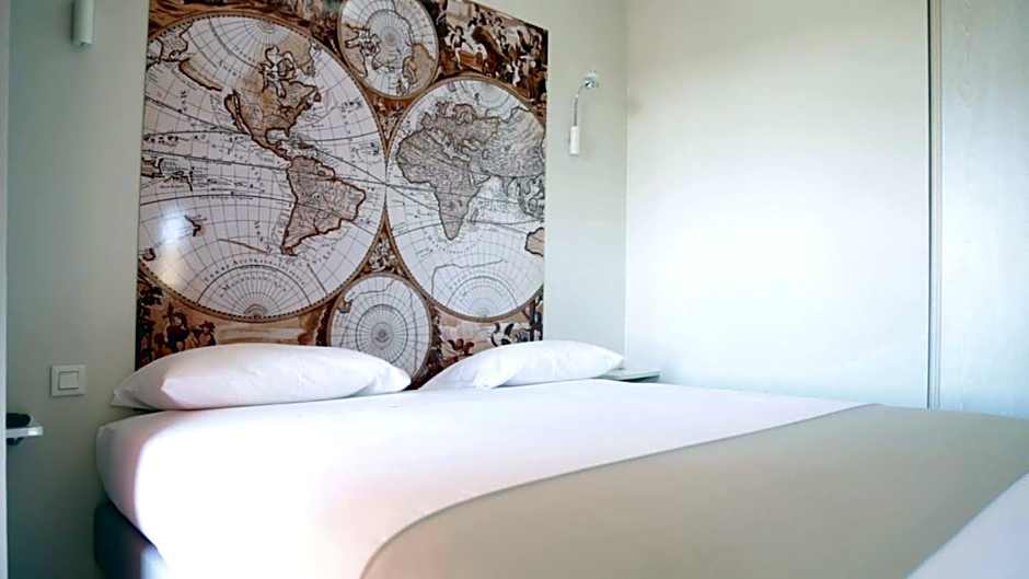 Hotel Grand Cap Rooftop Pool