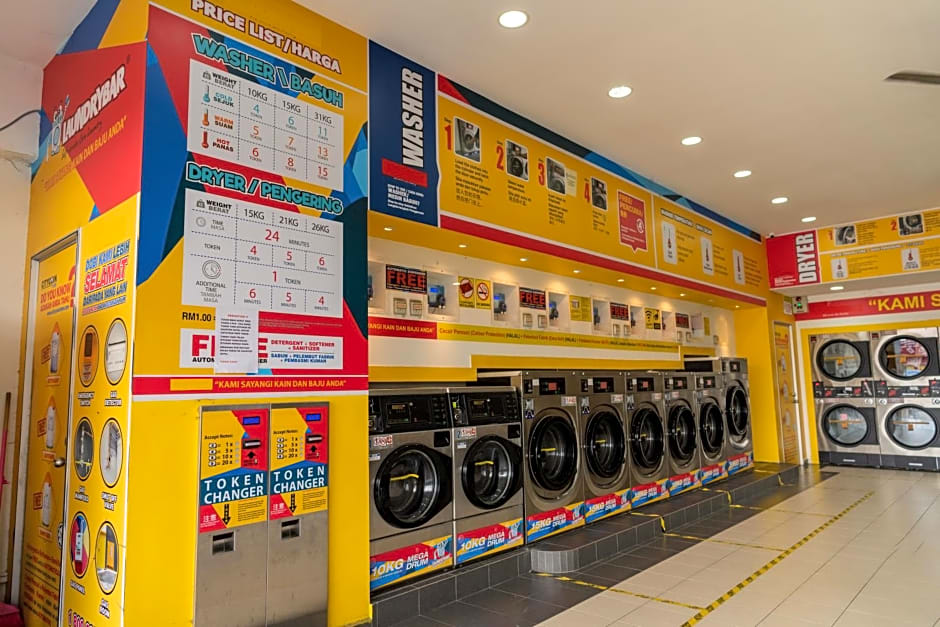 Mary J Hotel Family 10 pax room