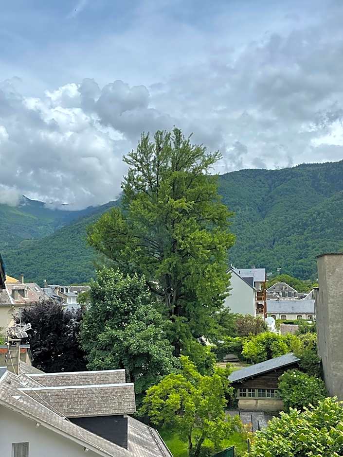 Hotel & Spa Gasquet – Bagnères-de-Luchon, 