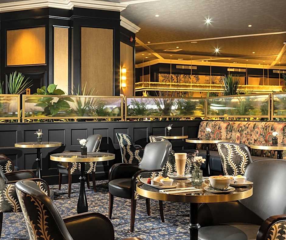 Grand Hotel