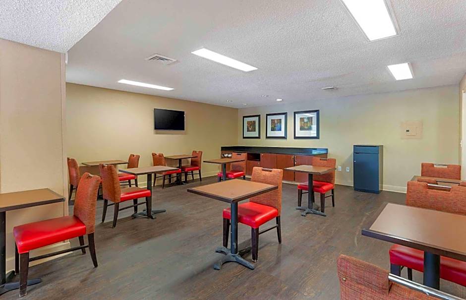 Extended Stay America Suites - Raleigh - RTP - 4919 Miami Blvd.