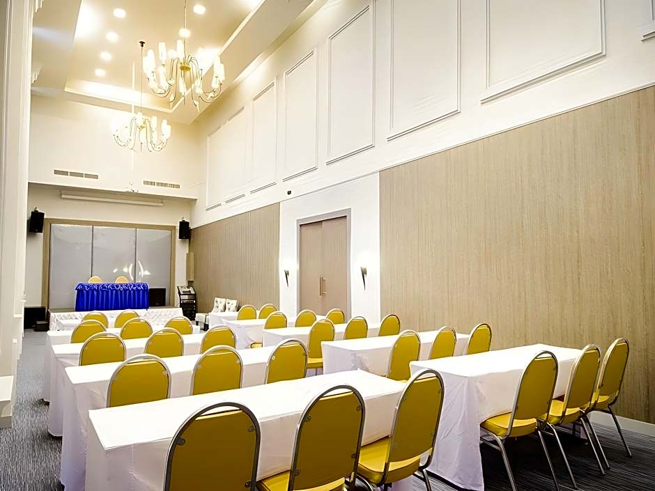 Bright Hotel Khon Kaen