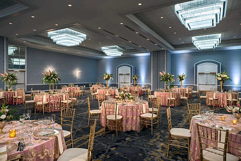 Renaissance by Marriott Columbus Downtown Hotel