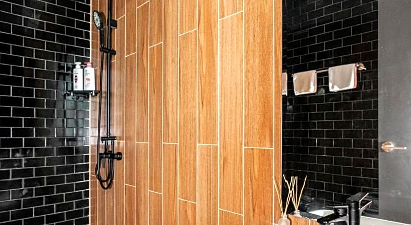 Chainam-Charmchuree residences cafe and spa